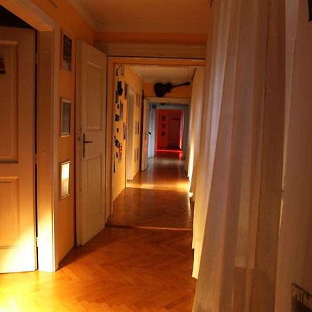 Residence Muzica Bed And Breakfast Komen 外观 照片