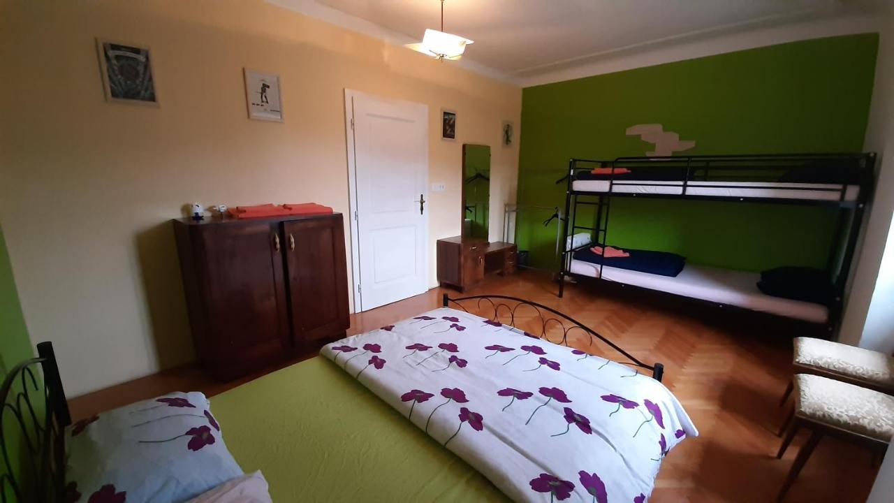 Residence Muzica Bed And Breakfast Komen 外观 照片