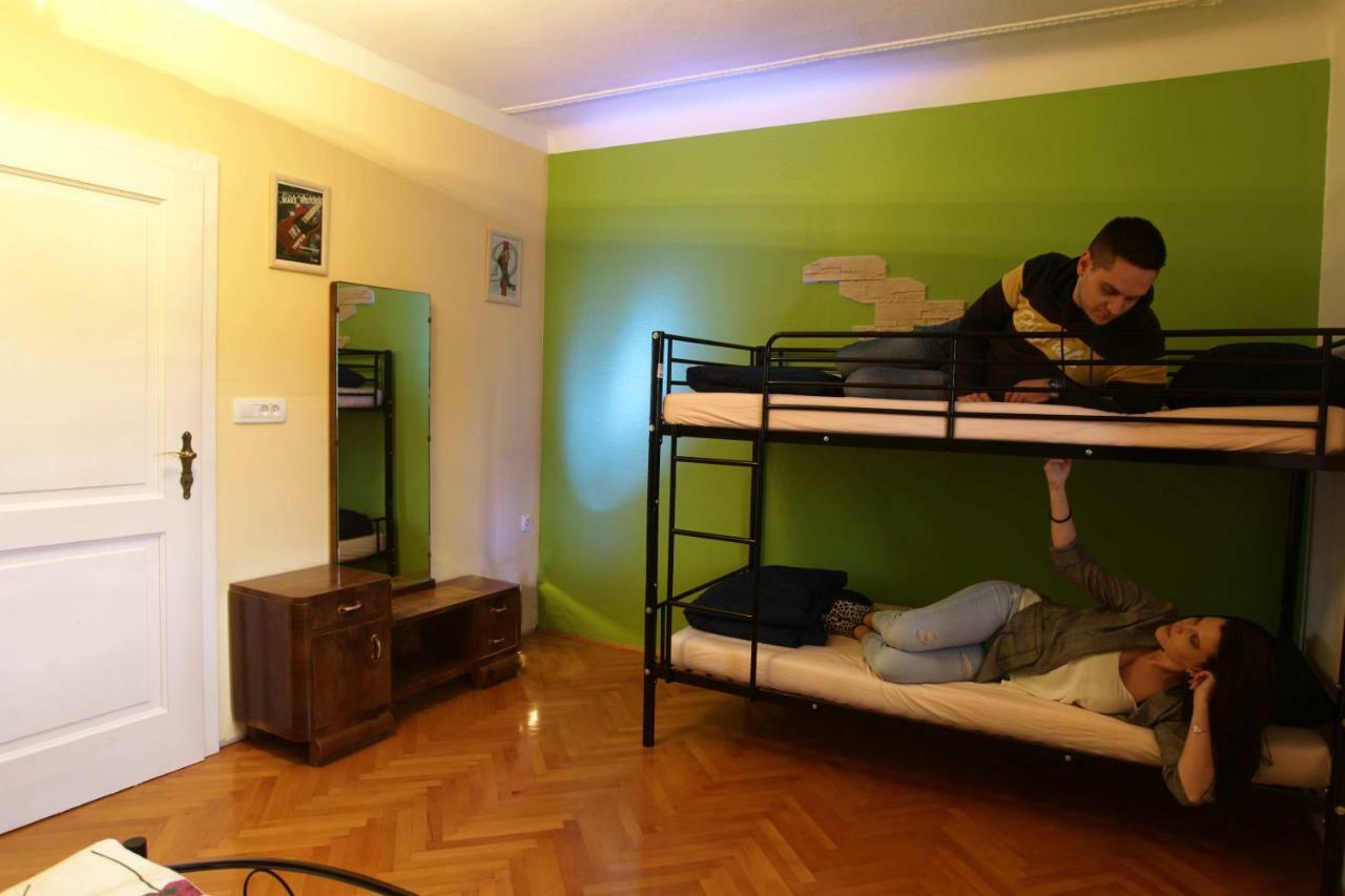 Residence Muzica Bed And Breakfast Komen 外观 照片